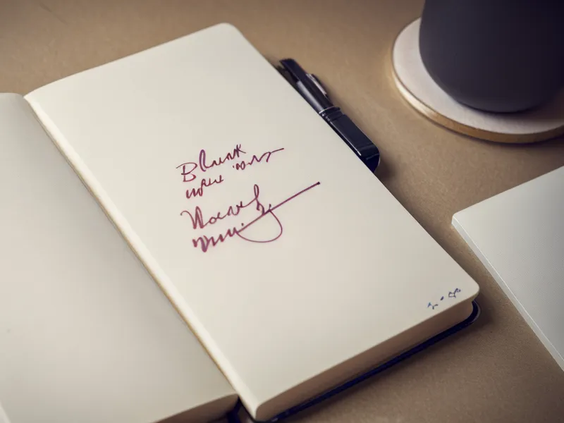 Handschriftliche Skizze eines energetischen Feldes in einem Notizbuch — eigene Notizen als Teil der Lernmethodik.